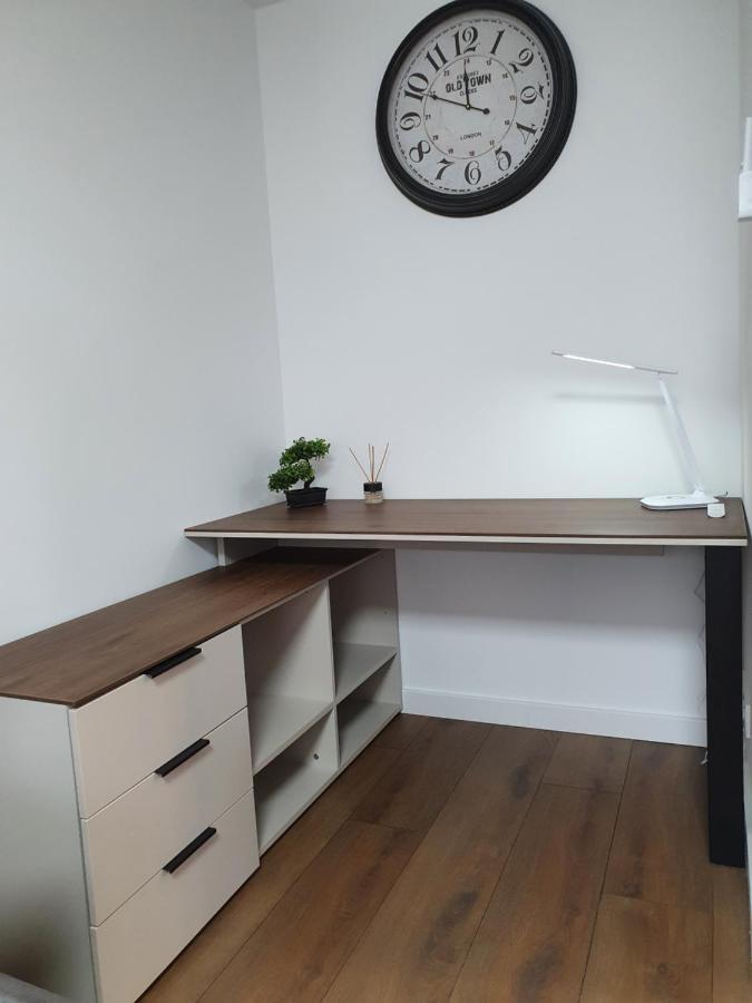 Talsa 1-Bedroom Apartment In City Center Siauliai ภายนอก รูปภาพ