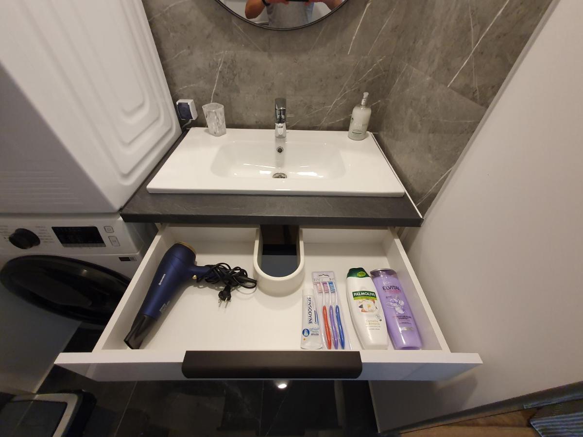 Talsa 1-Bedroom Apartment In City Center Siauliai ภายนอก รูปภาพ